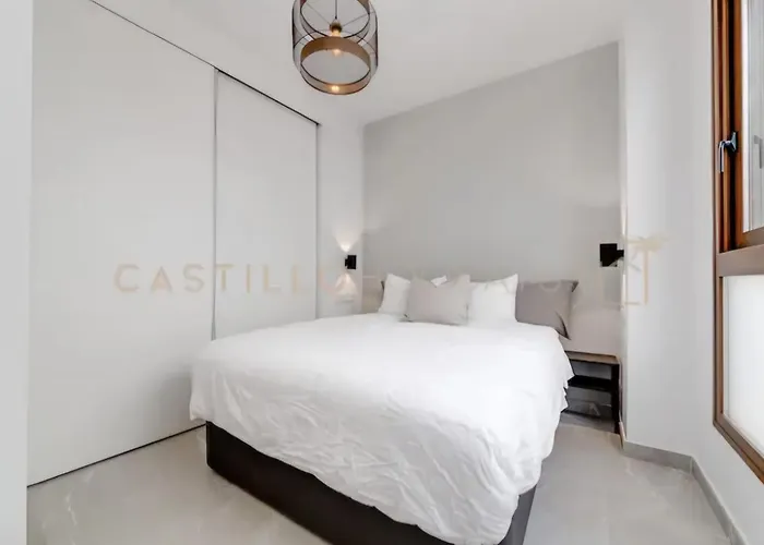 Luxury Penthouse - Rooftop Pool - 100m To The Sea Apartment *