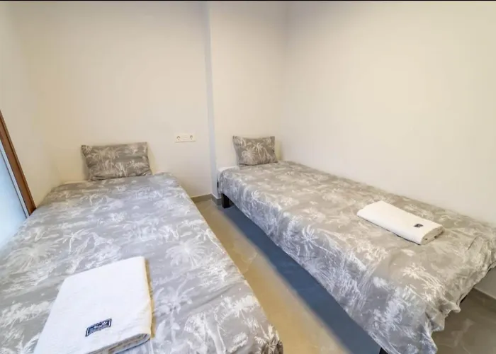 Luxury Penthouse - Rooftop Pool - 100m To The Sea Apartment *