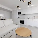 Luxury Penthouse - Rooftop Pool - 100m To The Sea *