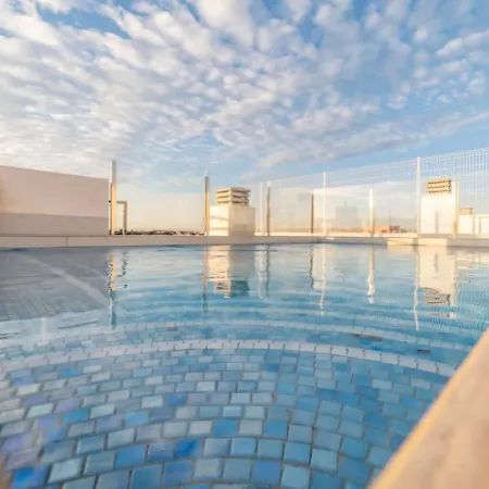 Luxury Penthouse - Rooftop Pool - 100m To The Sea *