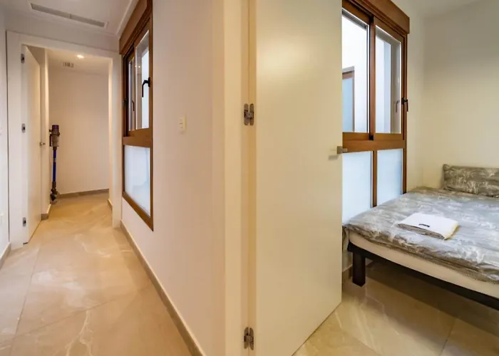 Luxury Penthouse - Rooftop Pool - 100m To The Sea Lägenhet